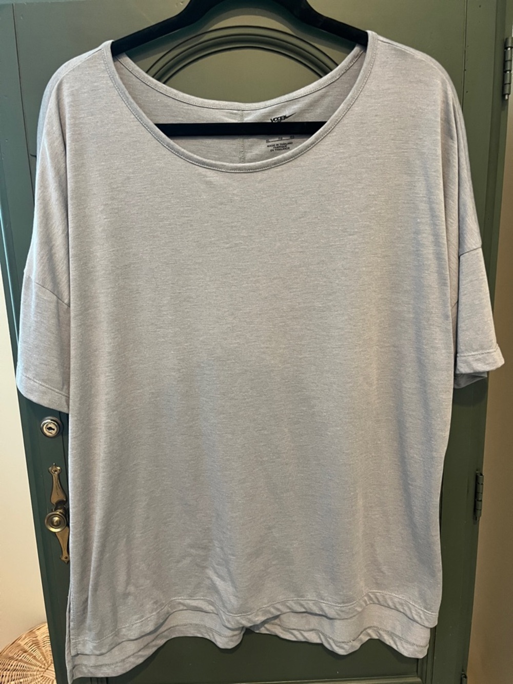 Nike Yoga Light Gray Women's Scoop Neck Short Sleeve Top